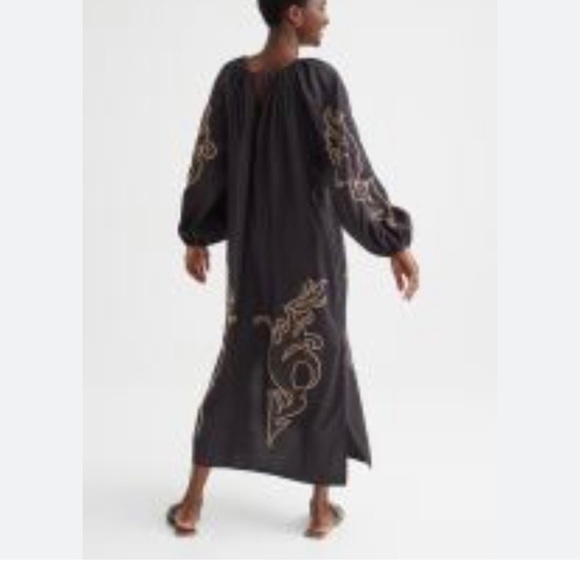 Long dress ballon sleeve embroidered mid calf - Picture 9 of 9